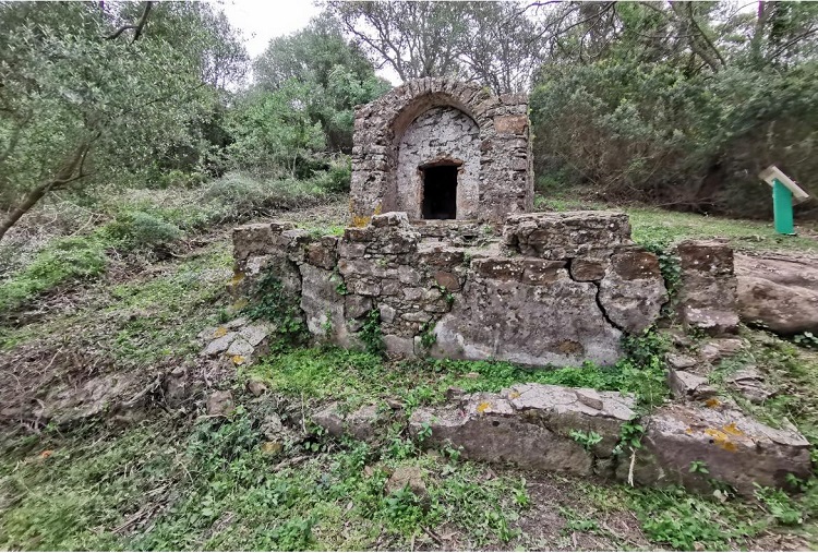 DESBROCES EN SENDERO DE LA FUENTE VIEJA.