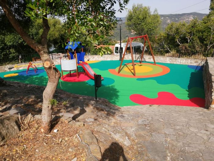 EL PARQUE INFANTIL DEL CASTILLO FORTALEZA CAMBIA SU IMAGEN