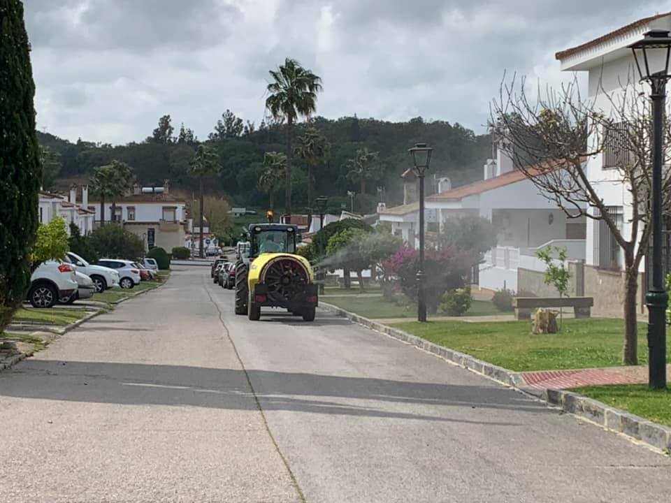 05 Abril 2020 Agricultores Desinfectan Por Tercera Vez Castellar De La Frontera 21