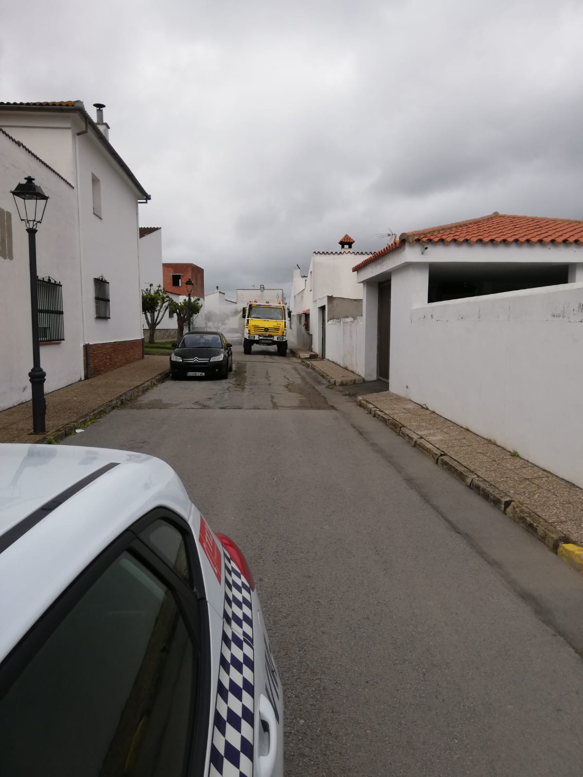 16 Abril 2020 La Almoraima SA Desinfecta HOY Las Calles De Castellar De La Frontera 7