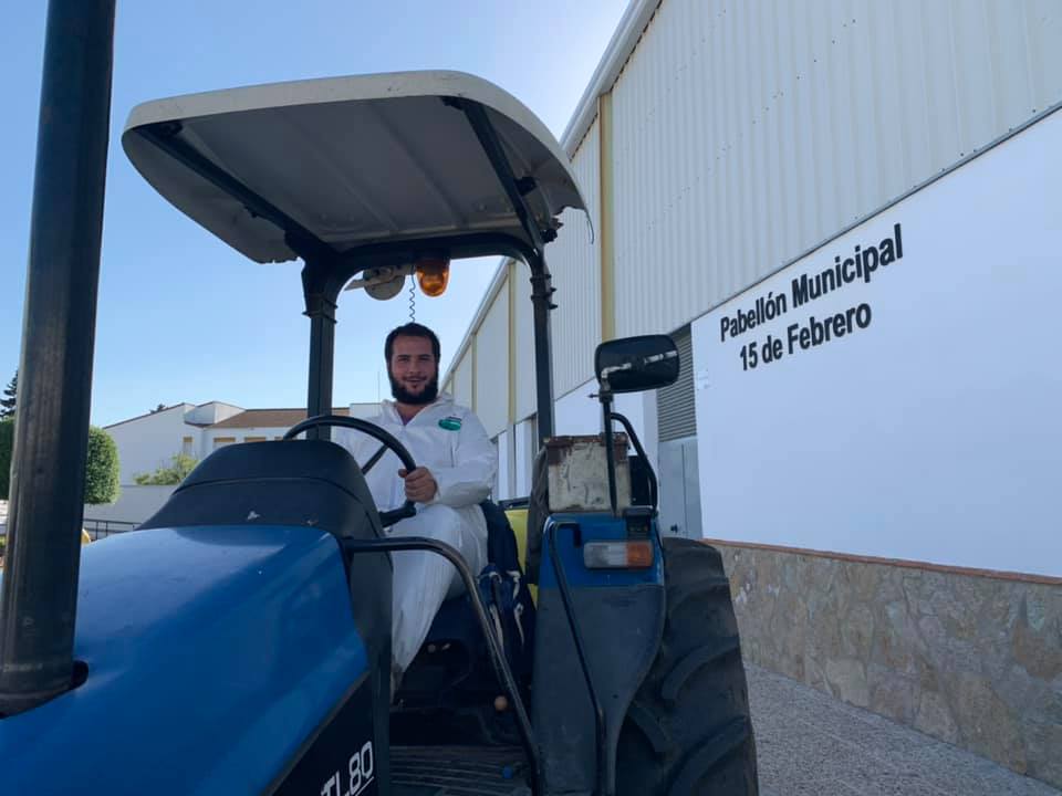 5 Mayo 2020 Agricultores Desinfectan Castellar De La Frontera 4