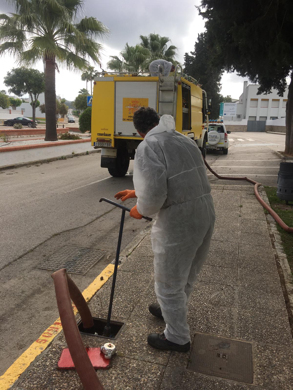 24 Abril 2020 Almoraima Vuelve A Colaborar En La Desinfeccin De Castellar De La Frontera 3